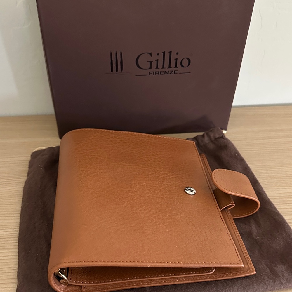 Gillio PW Epoca Gold with Gold rings